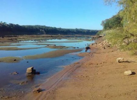 ​Estiagem histórica muda a paisagem no Rio Jacuí